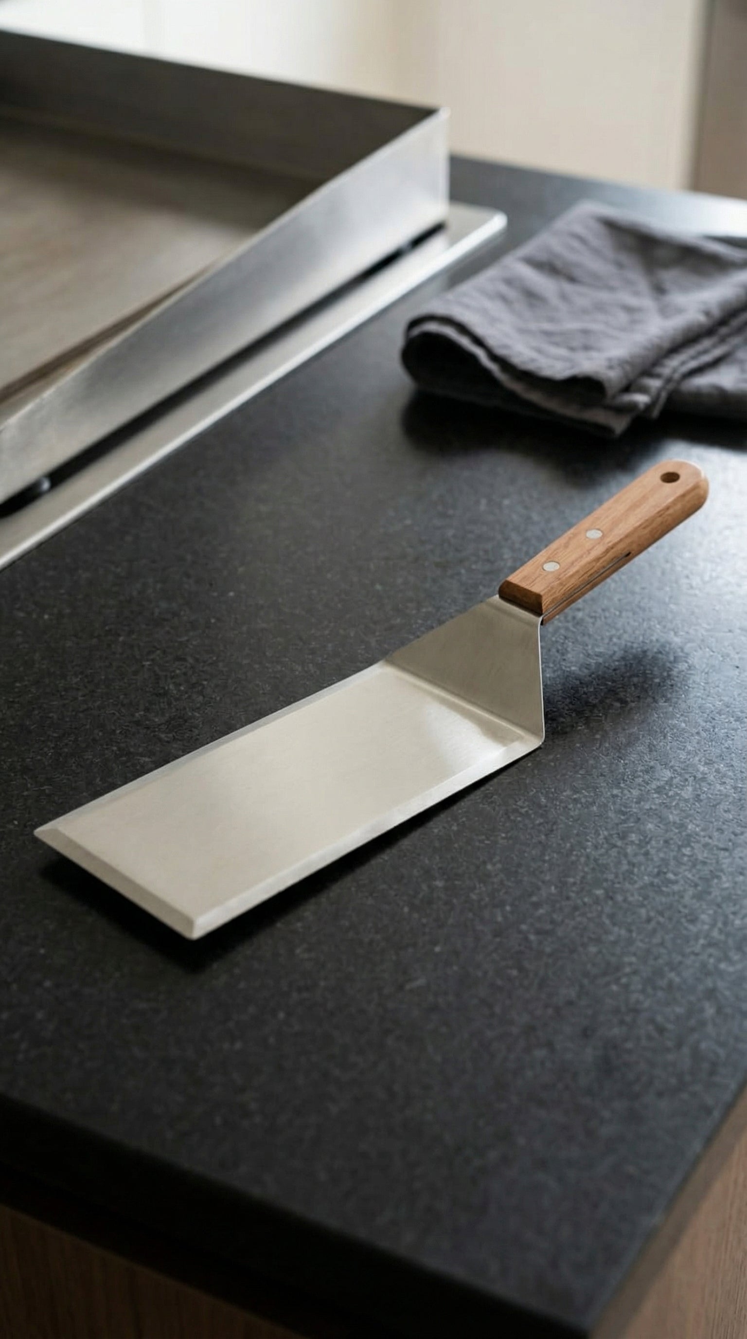 Professional Stainless Steel Heavy Duty Griddle Spatula with Ergonomic Wood Handle